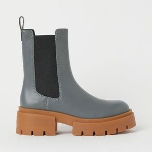NWT H&M Platform Chelsea-Style Boots Size 8